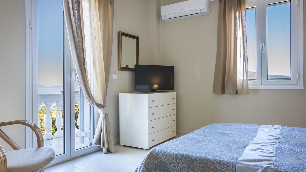 Photo of Bedroom in Tselendata