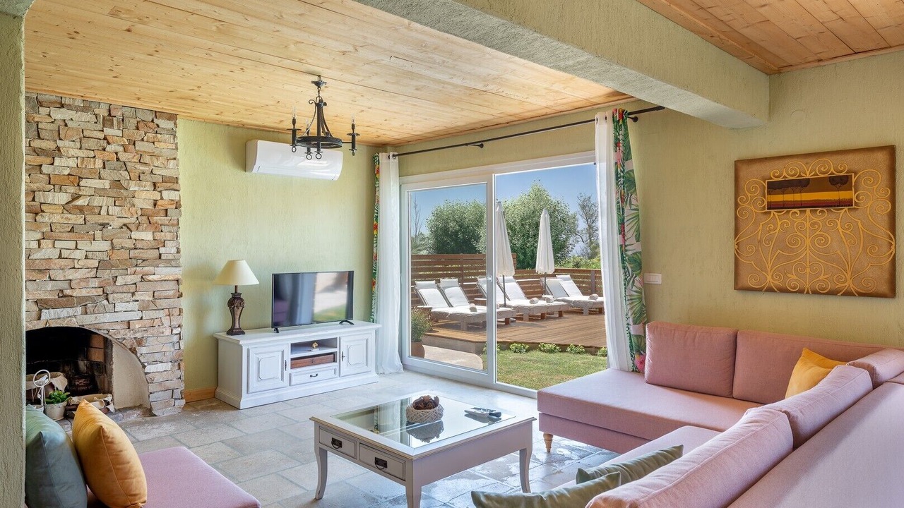 Photo of Livingroom in Kourkoumelata