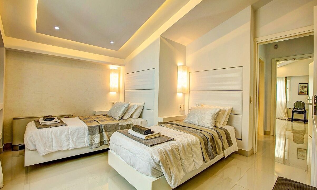 Photo of Bedroom in Neromilos