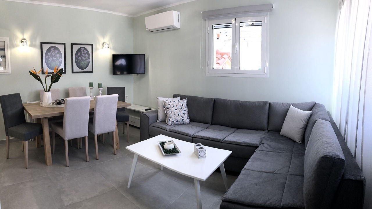 Photo of Livingroom in Karavados