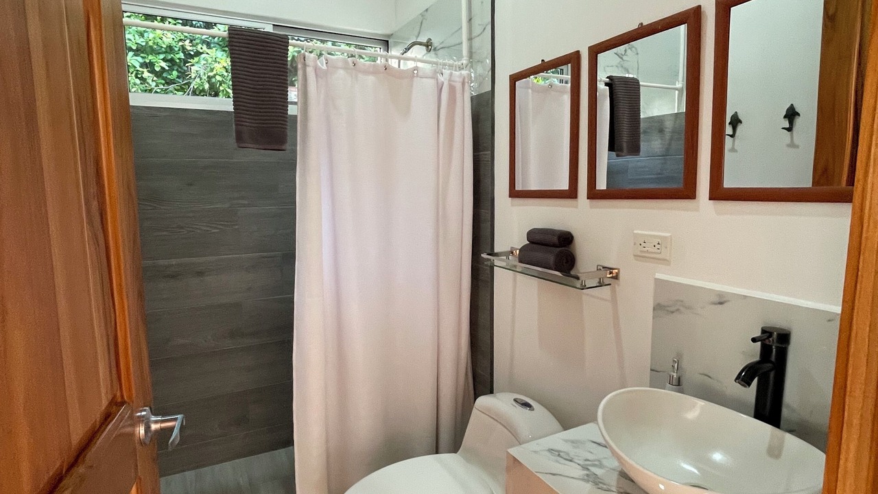 Photo of Bathroom in Portalon