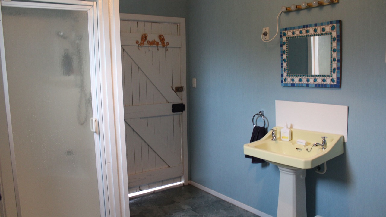Photo of Bathroom in Mahia