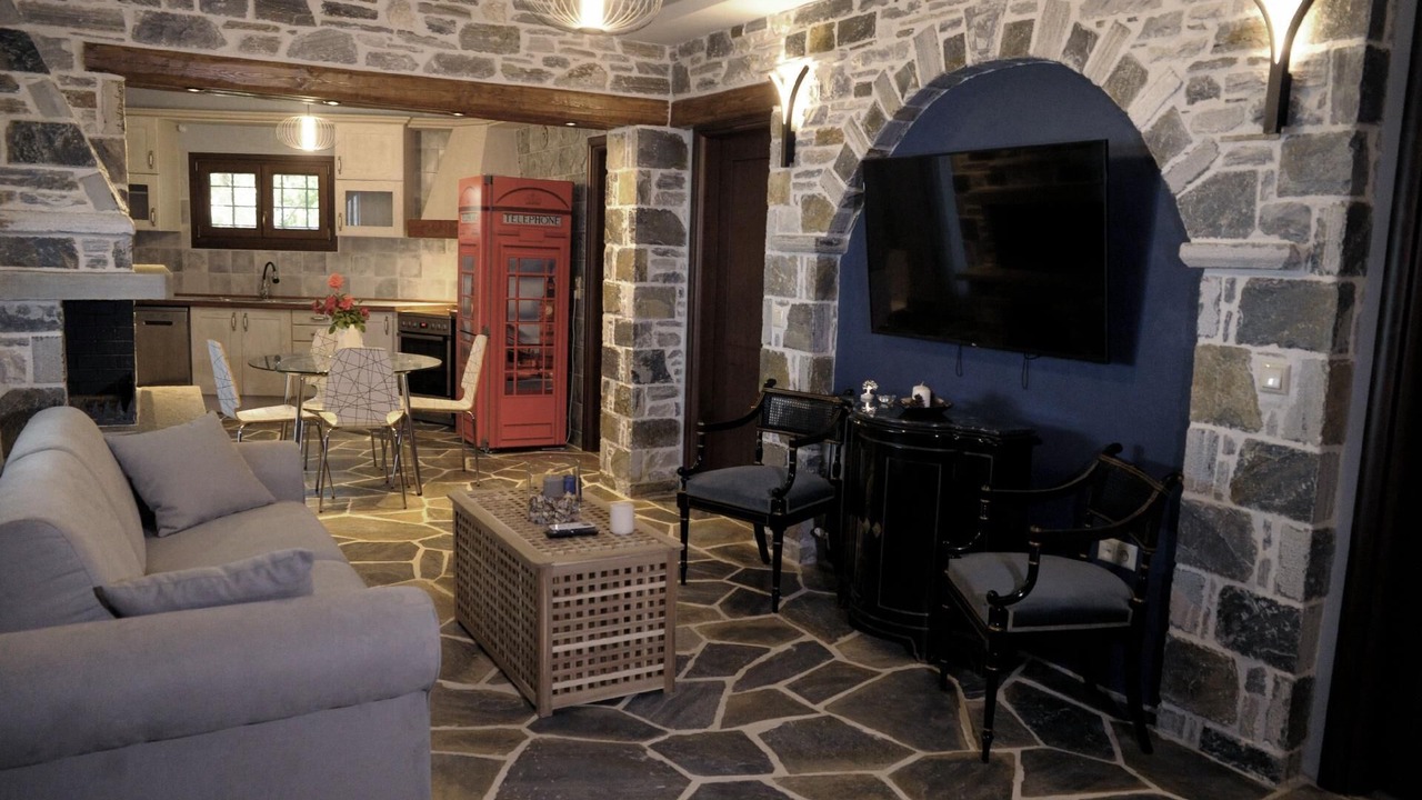 Photo of Livingroom in Papa Nero