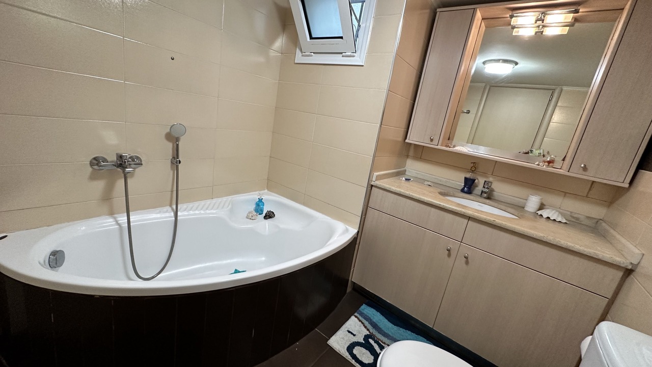 Photo of Bathroom in Marathos