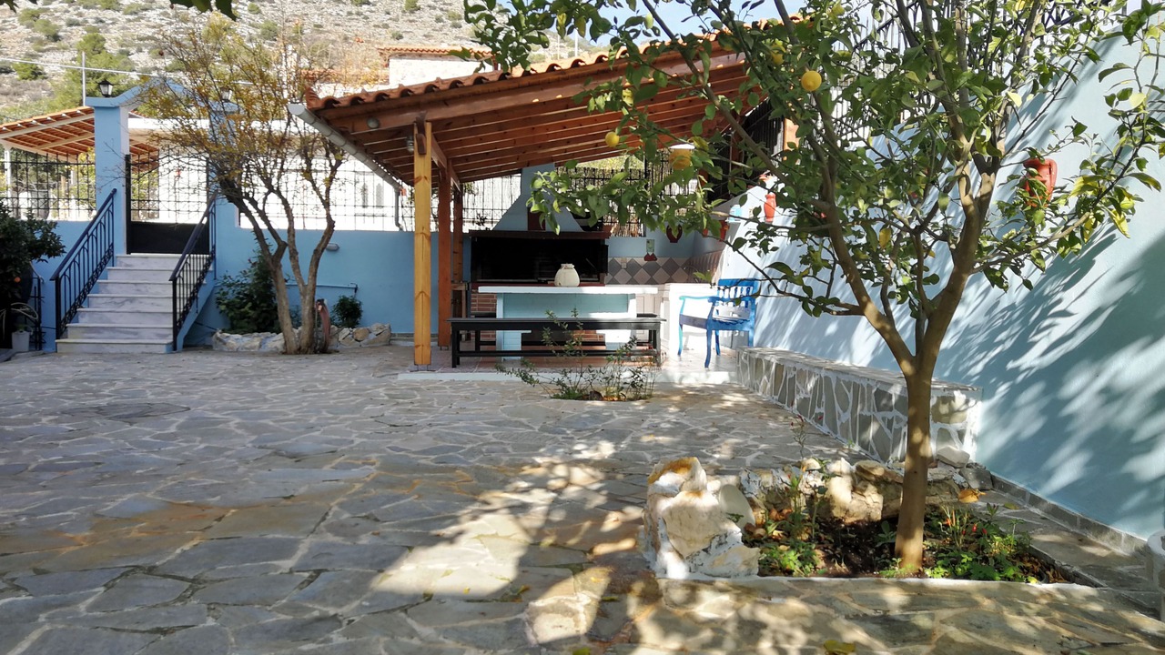 Photo of Patio Balcony in Karakiani