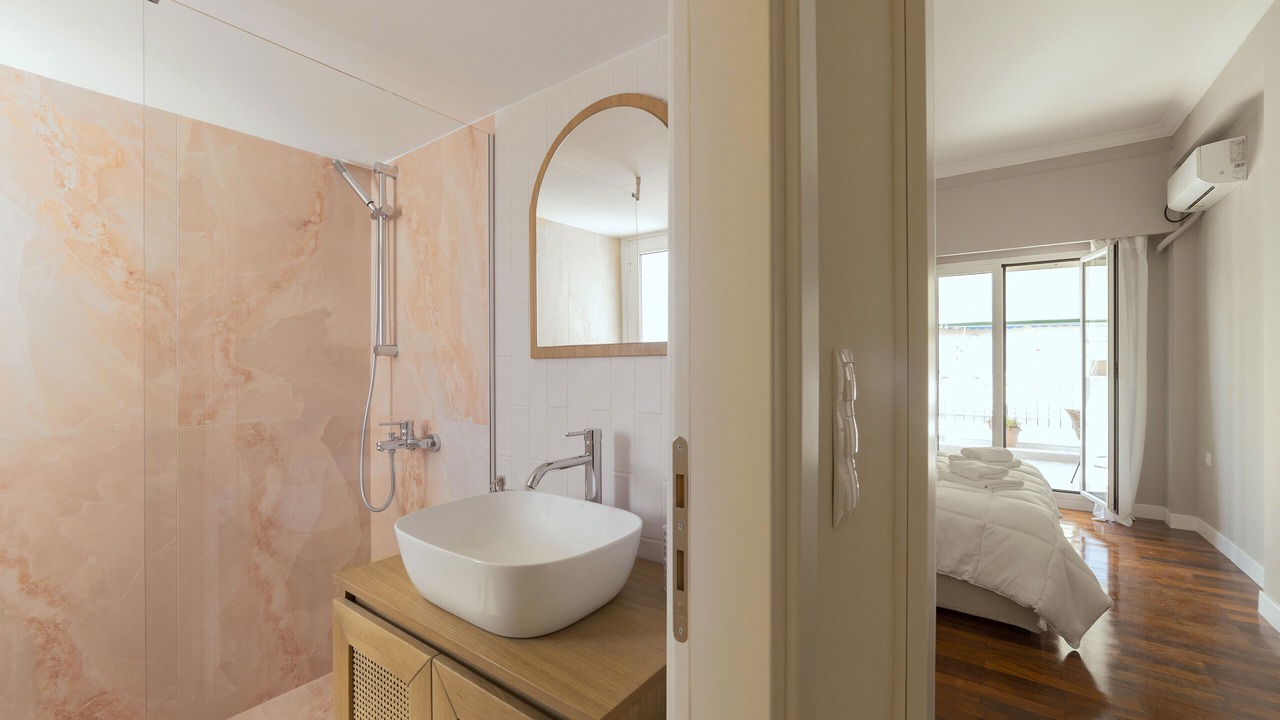 Photo of Bathroom in Kypseli