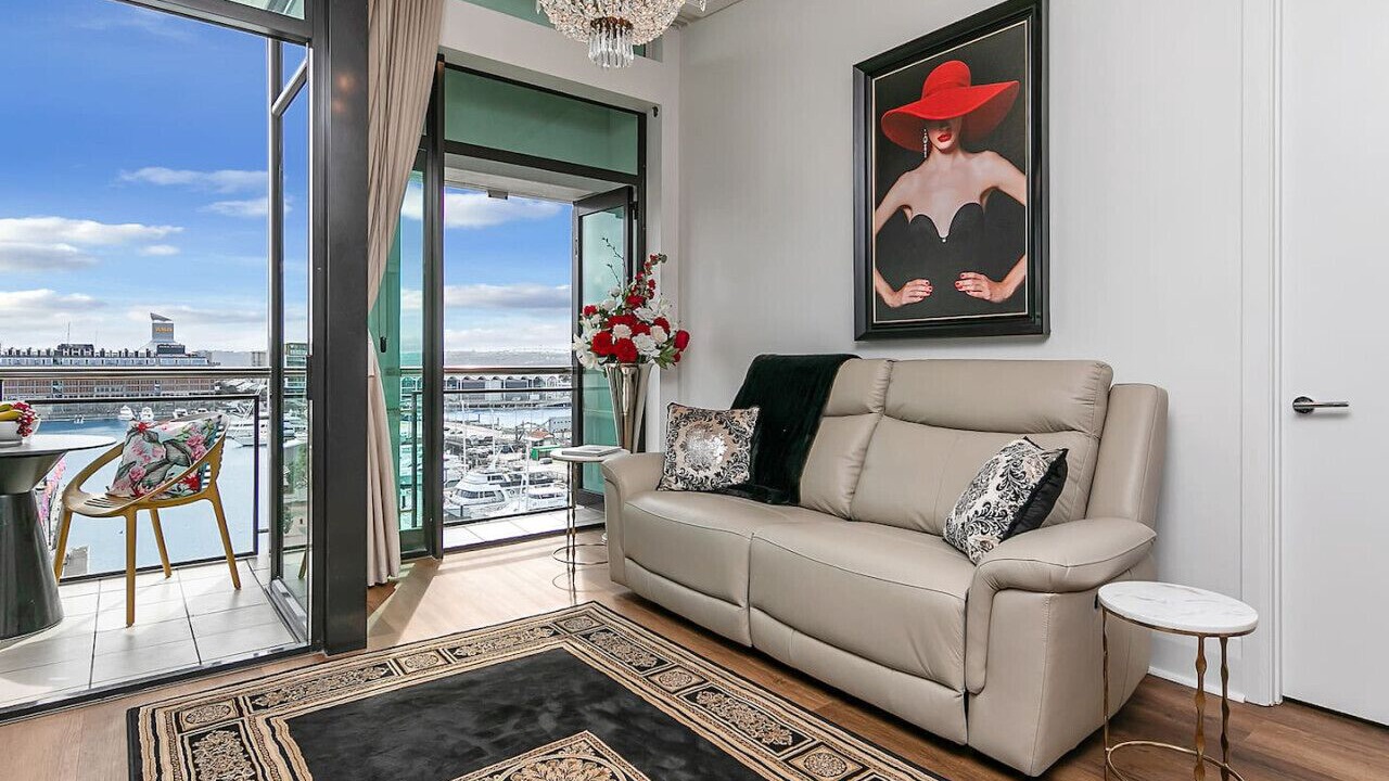 Photo of Livingroom in Auckland Central Business District