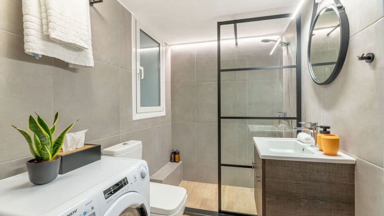 Photo of Bathroom in Pasalimani