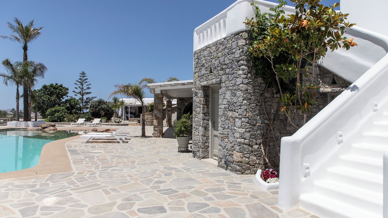 Photo of Outdoor in Plintri