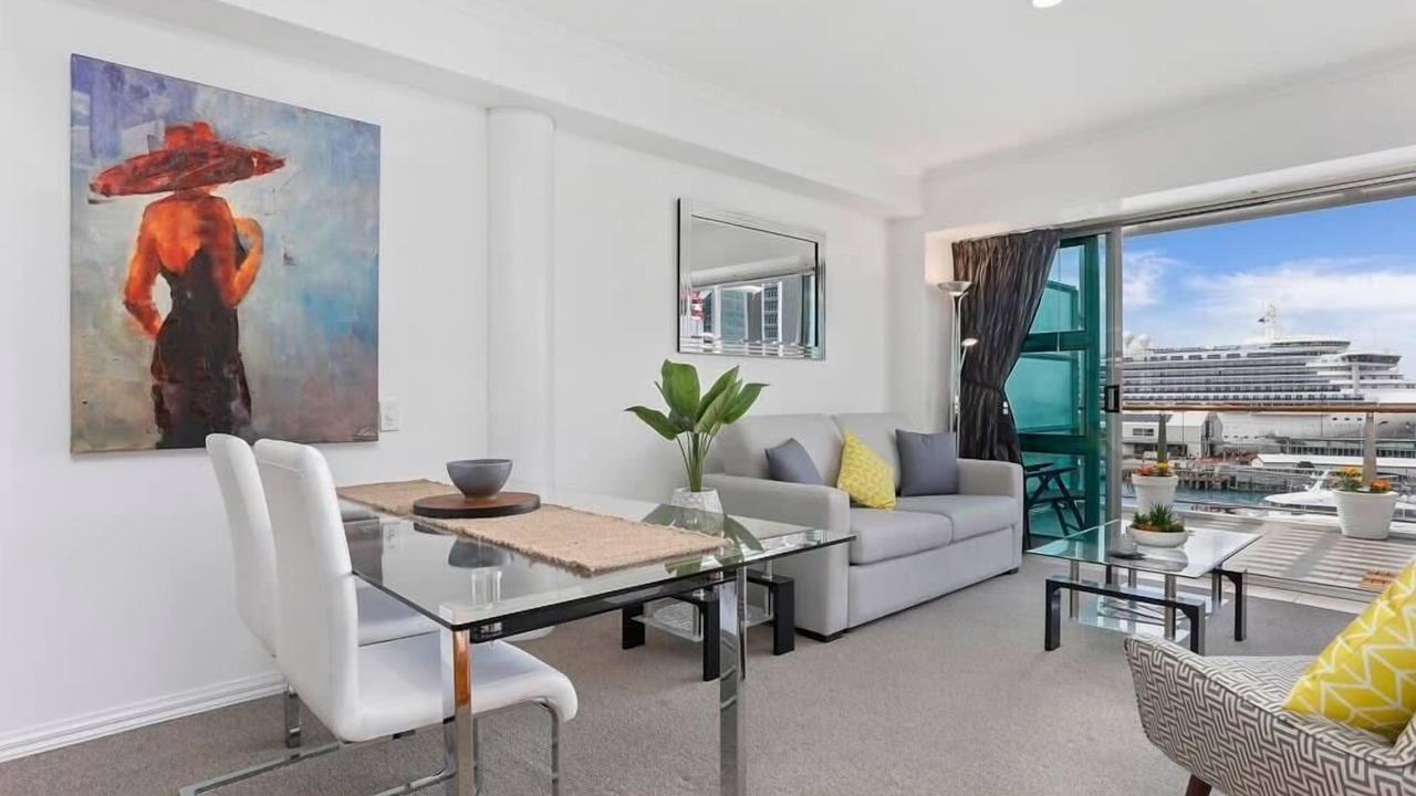 Photo of Livingroom in Auckland Central Business District