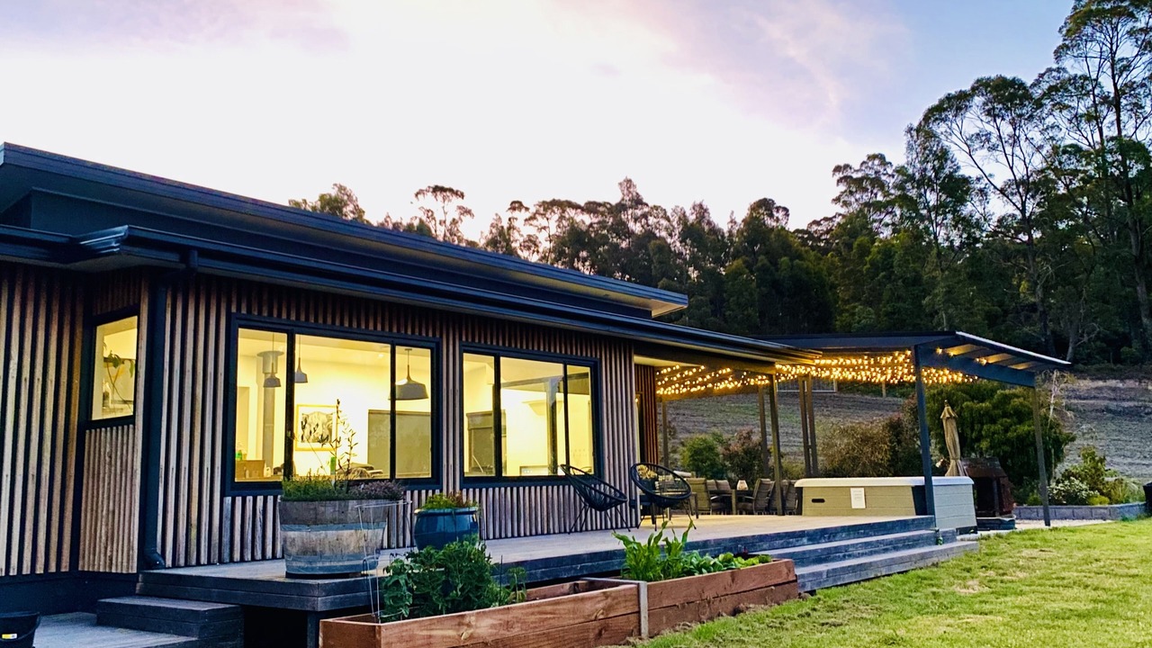 Photo of Outdoor in Lower Snug