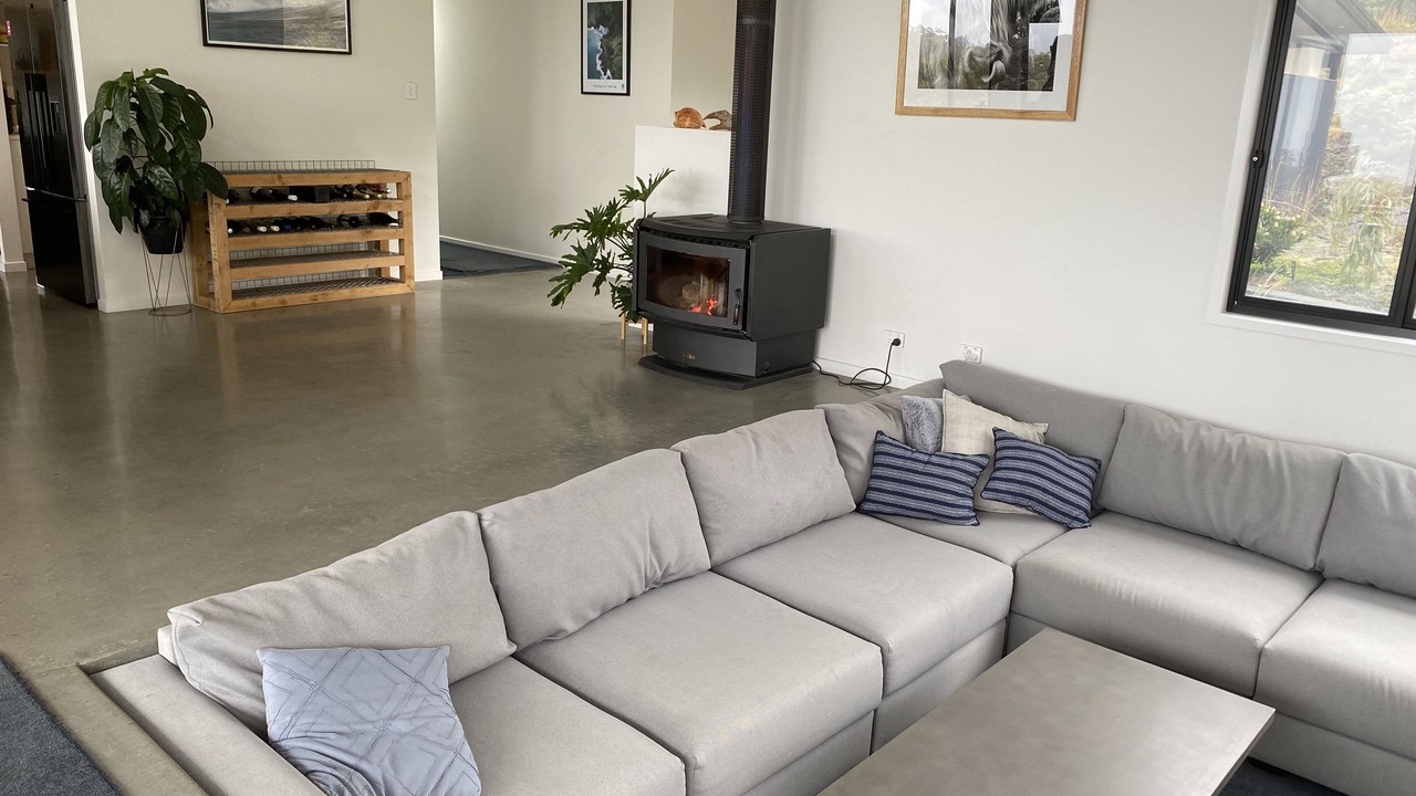 Photo of Livingroom in Lower Snug