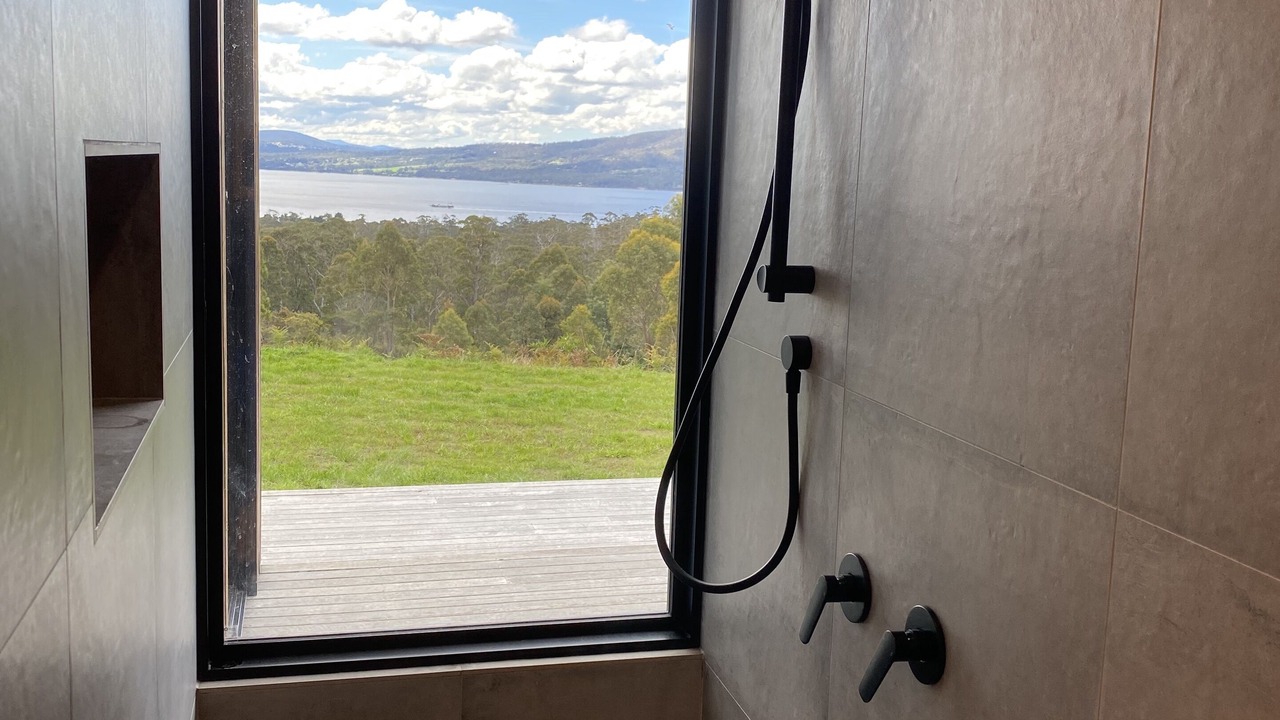 Photo of Bathroom in Lower Snug