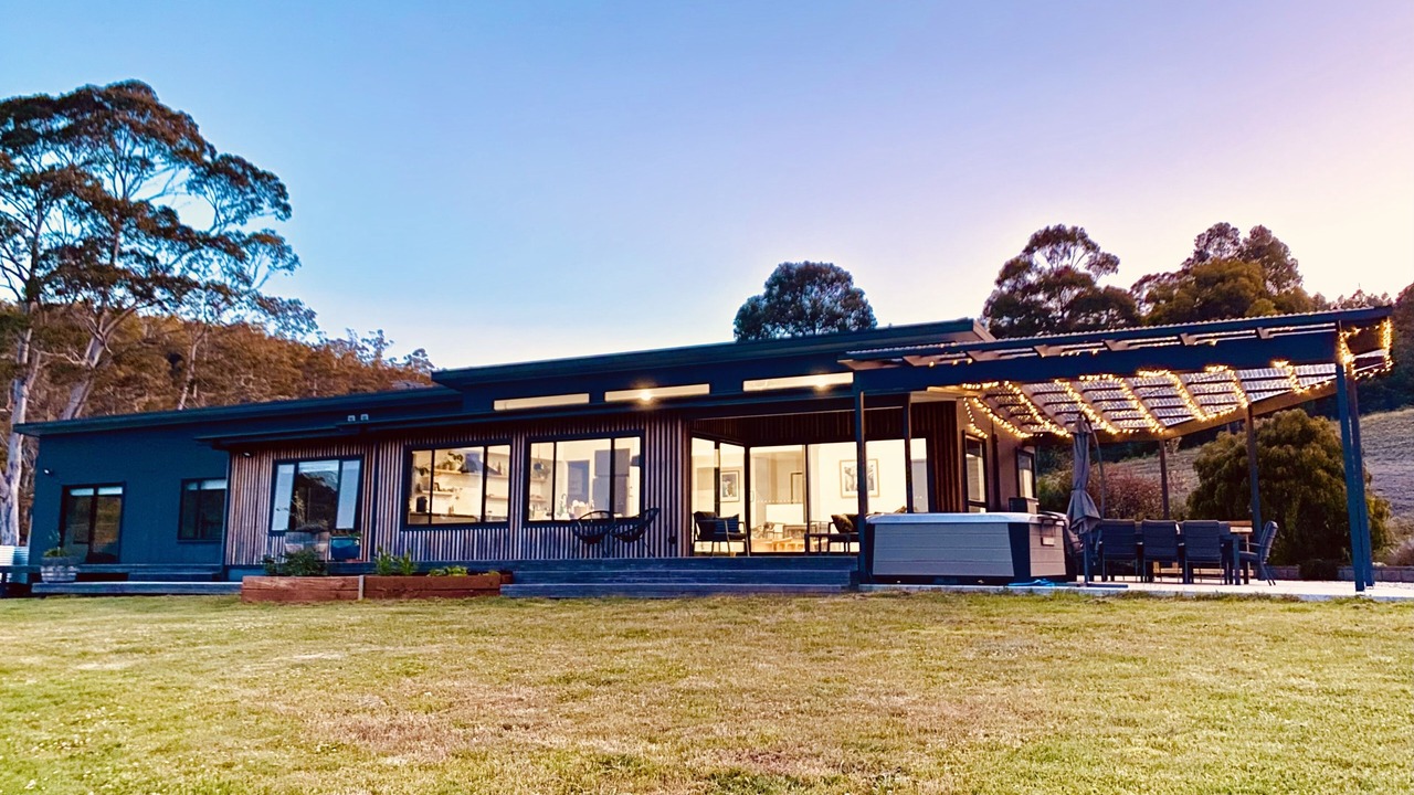 Photo of Outdoor in Lower Snug
