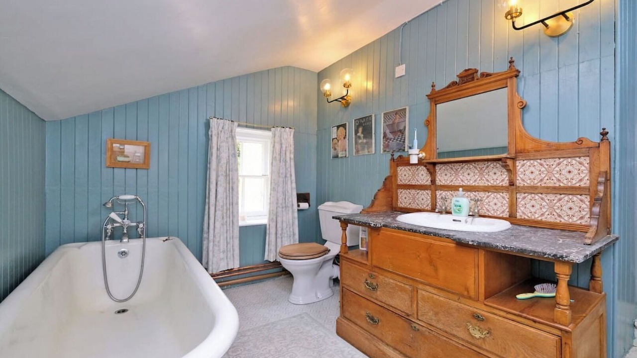 Photo of Bathroom in Insch