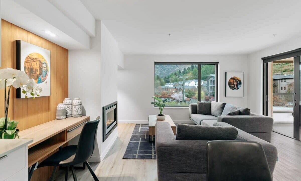 Photo of Livingroom in Arthur's Point