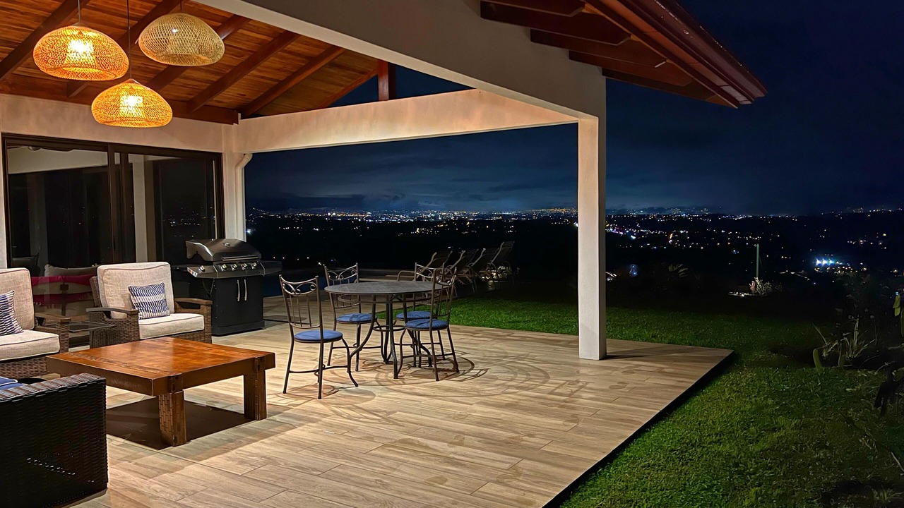 Photo of Outdoor in Mercedes