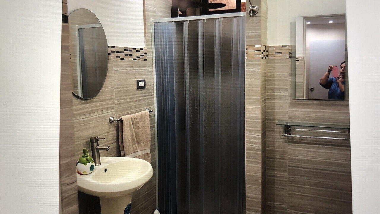 Photo of Bathroom in Curridabat