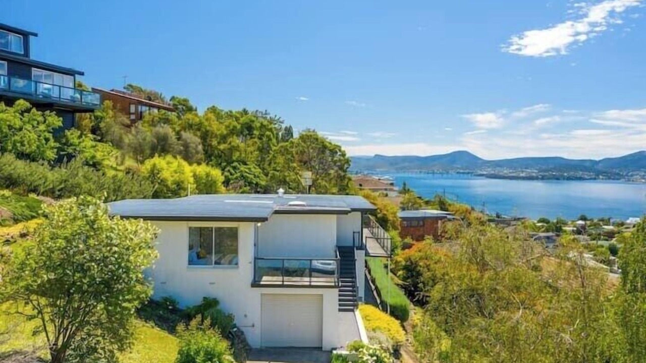Photo of Others in Sandy Bay