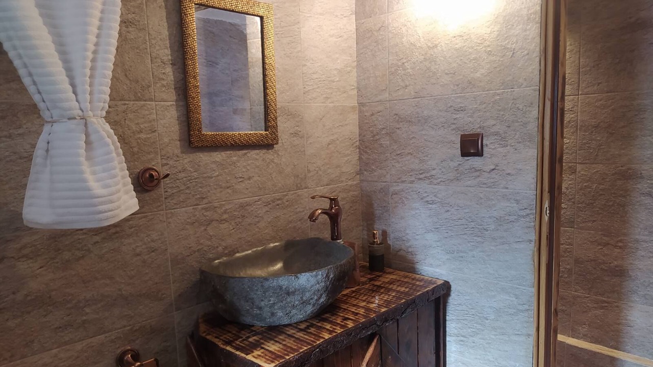 Photo of Bathroom in Omales