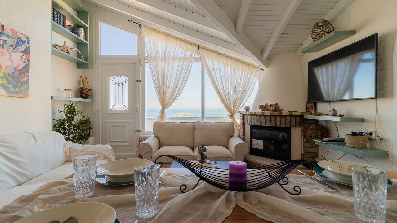 Photo of Livingroom in Almiros Beach