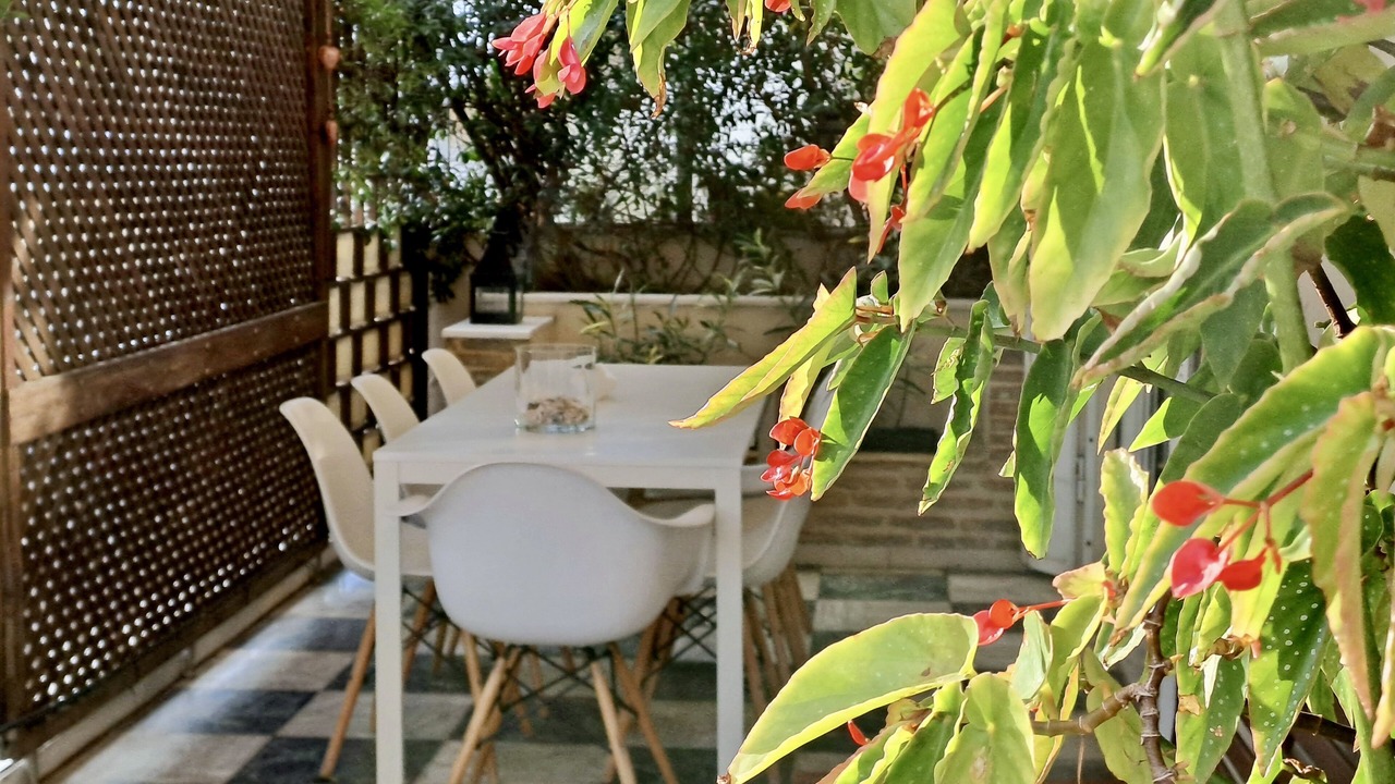 Photo of Outdoor in Platia Viktorias