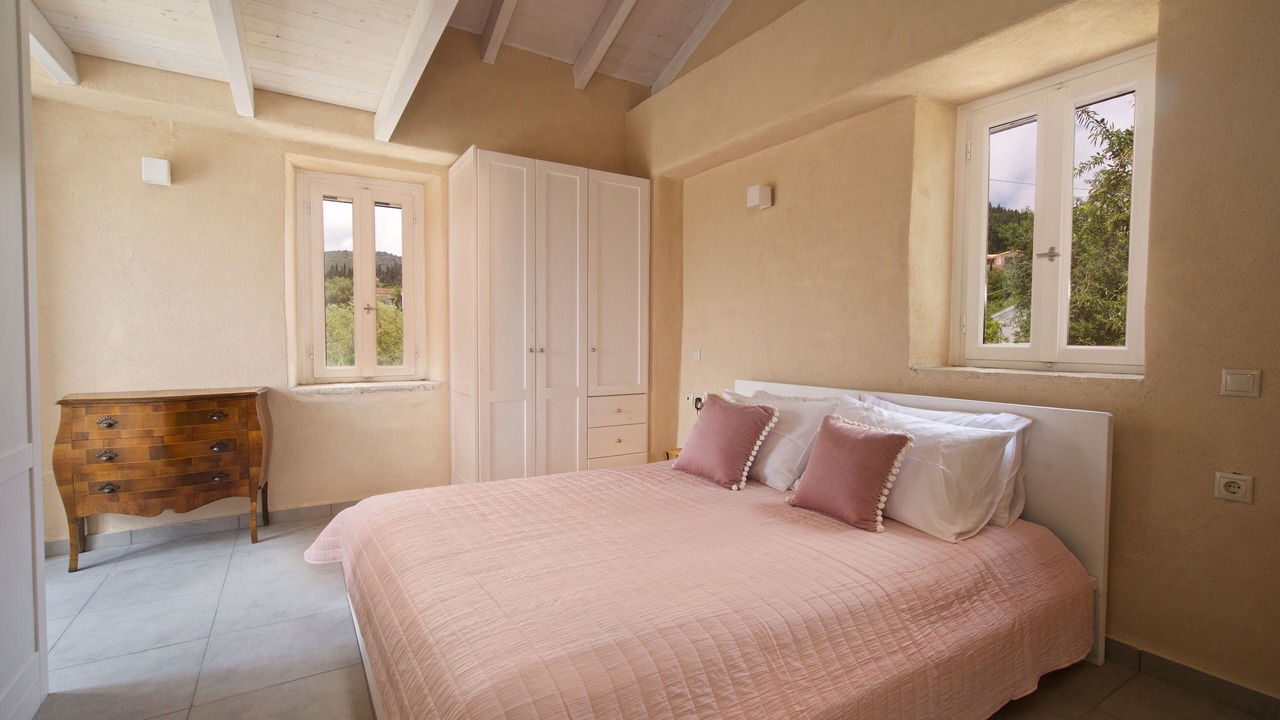 Photo of Bedroom in Tselendata