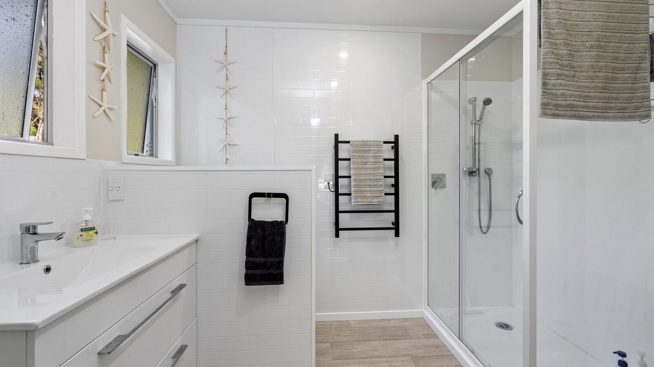 Photo of Bathroom in Whangaroa