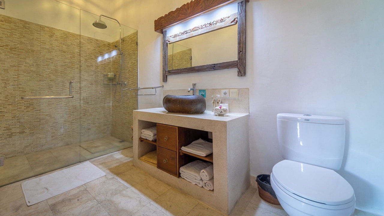 Photo of Bathroom in Lokapaksa