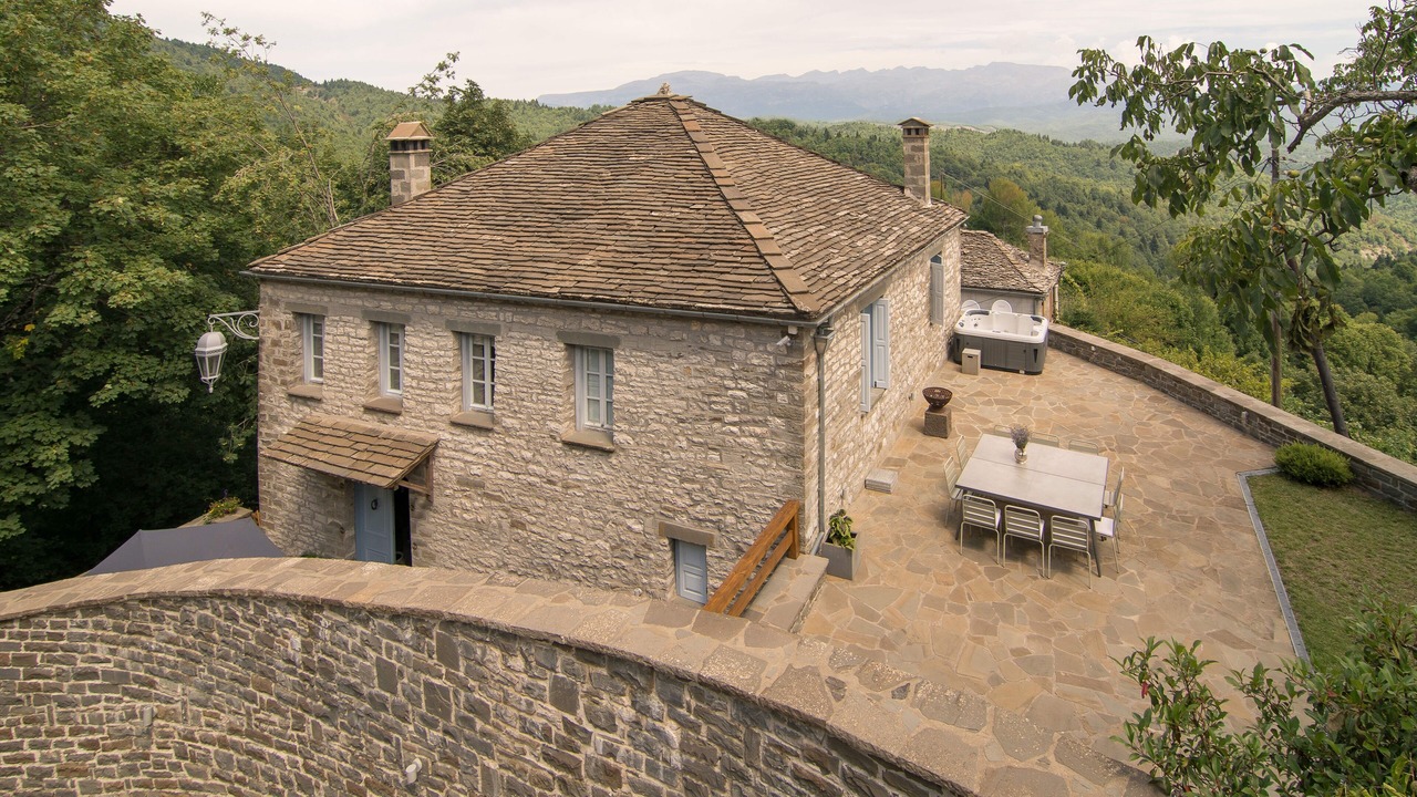 Photo of Outdoor in Dikoryfo