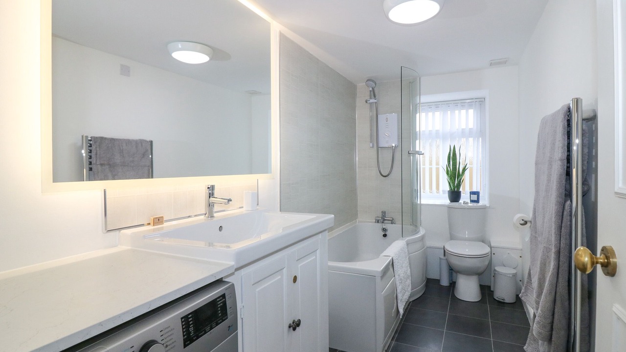 Photo of Bathroom in Kirriemuir