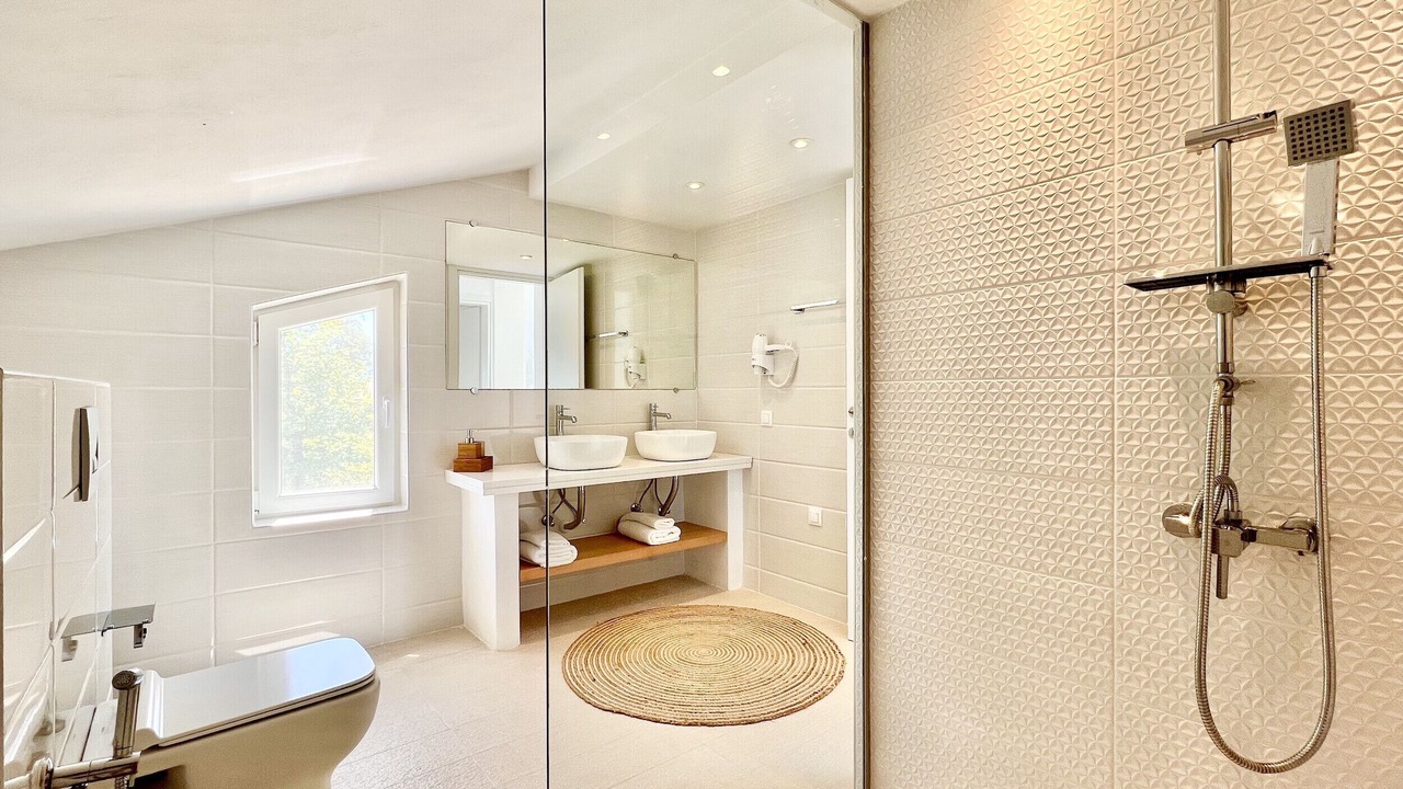 Photo of Bathroom in Roda