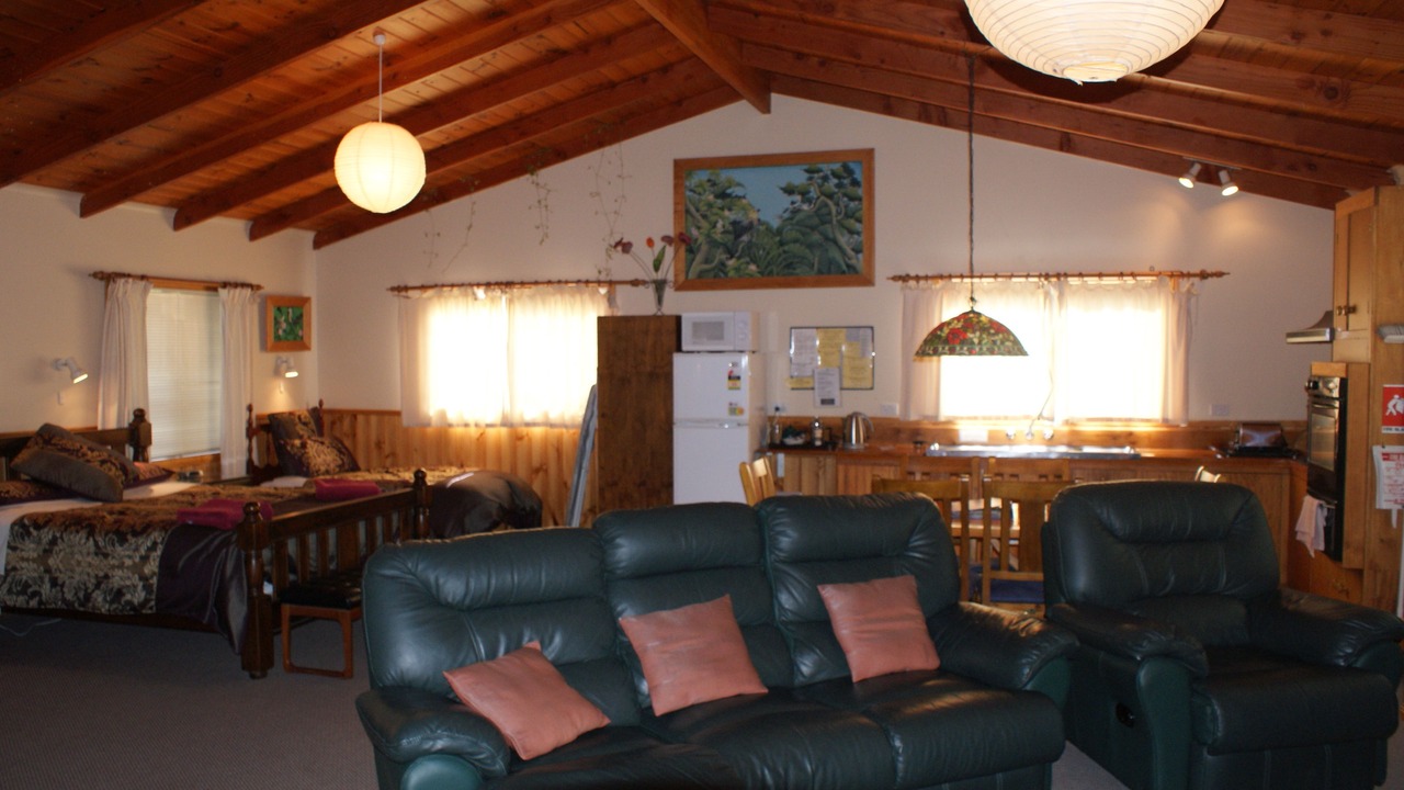 Photo of Livingroom in Promised Land
