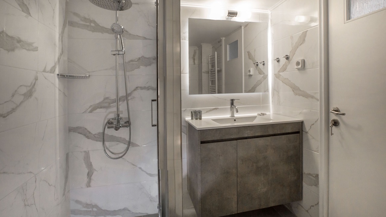 Photo of Bathroom in Koukaki