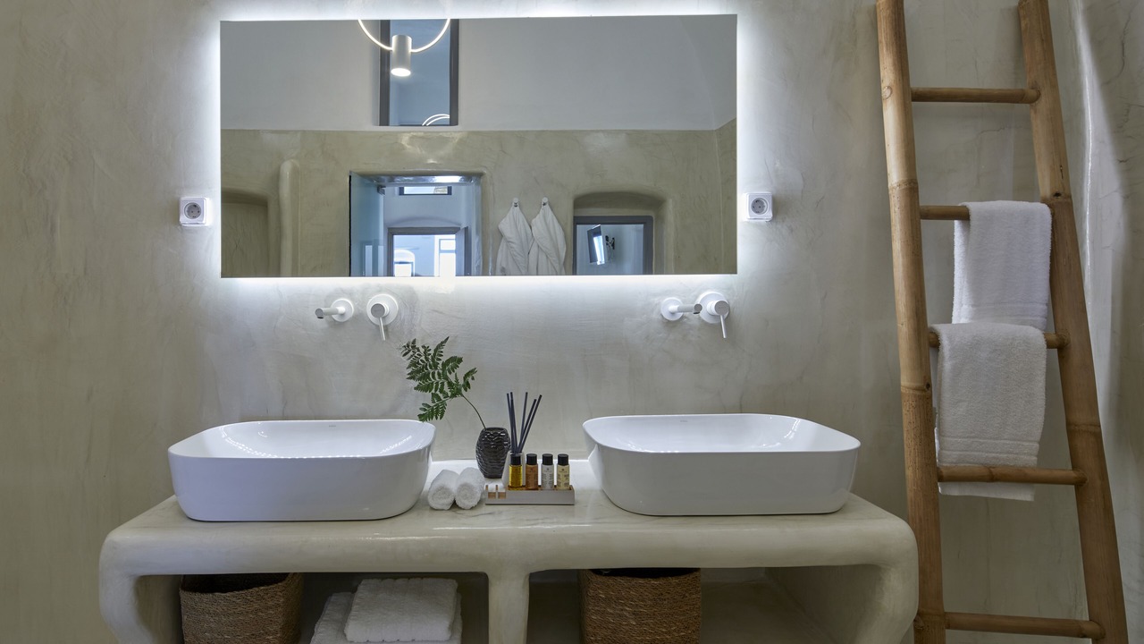 Photo of Bathroom in Fira