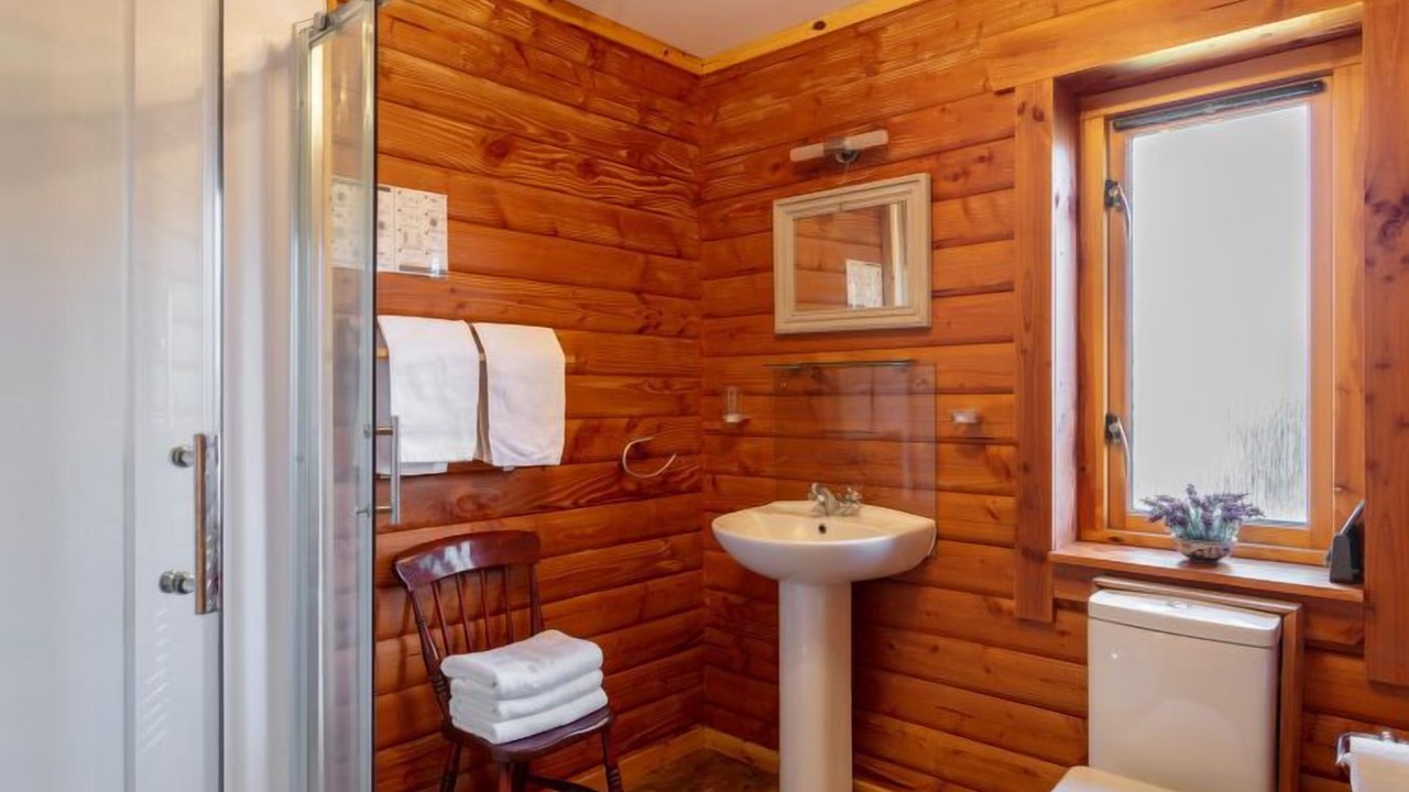 Photo of Bathroom in Aberchirder