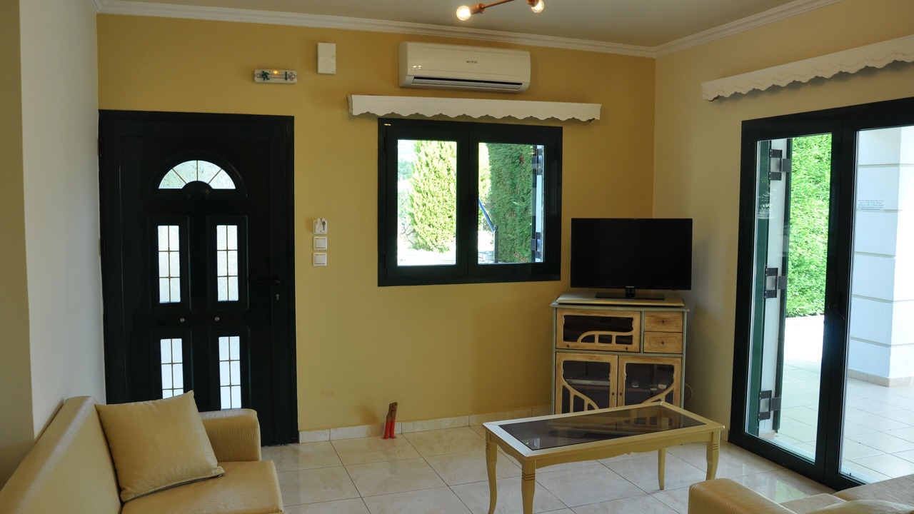 Photo of Livingroom in Karavados