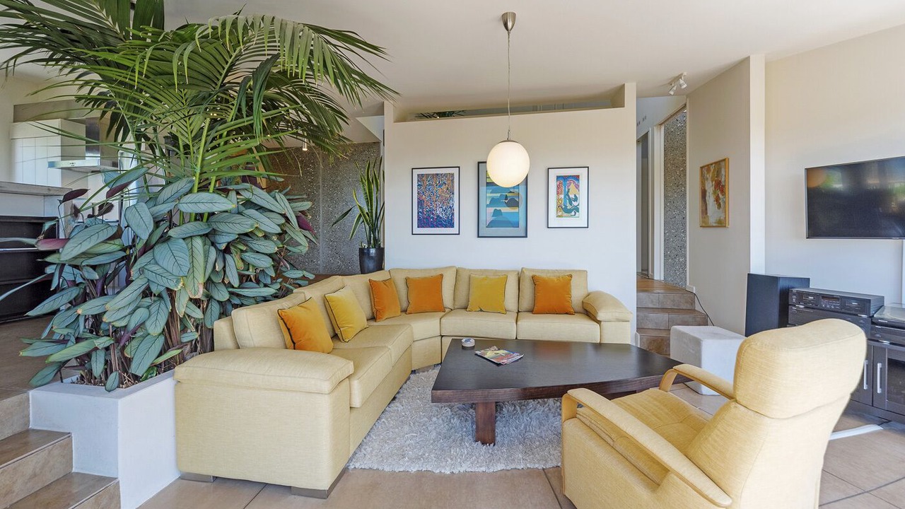 Photo of Livingroom in Britannia Heights