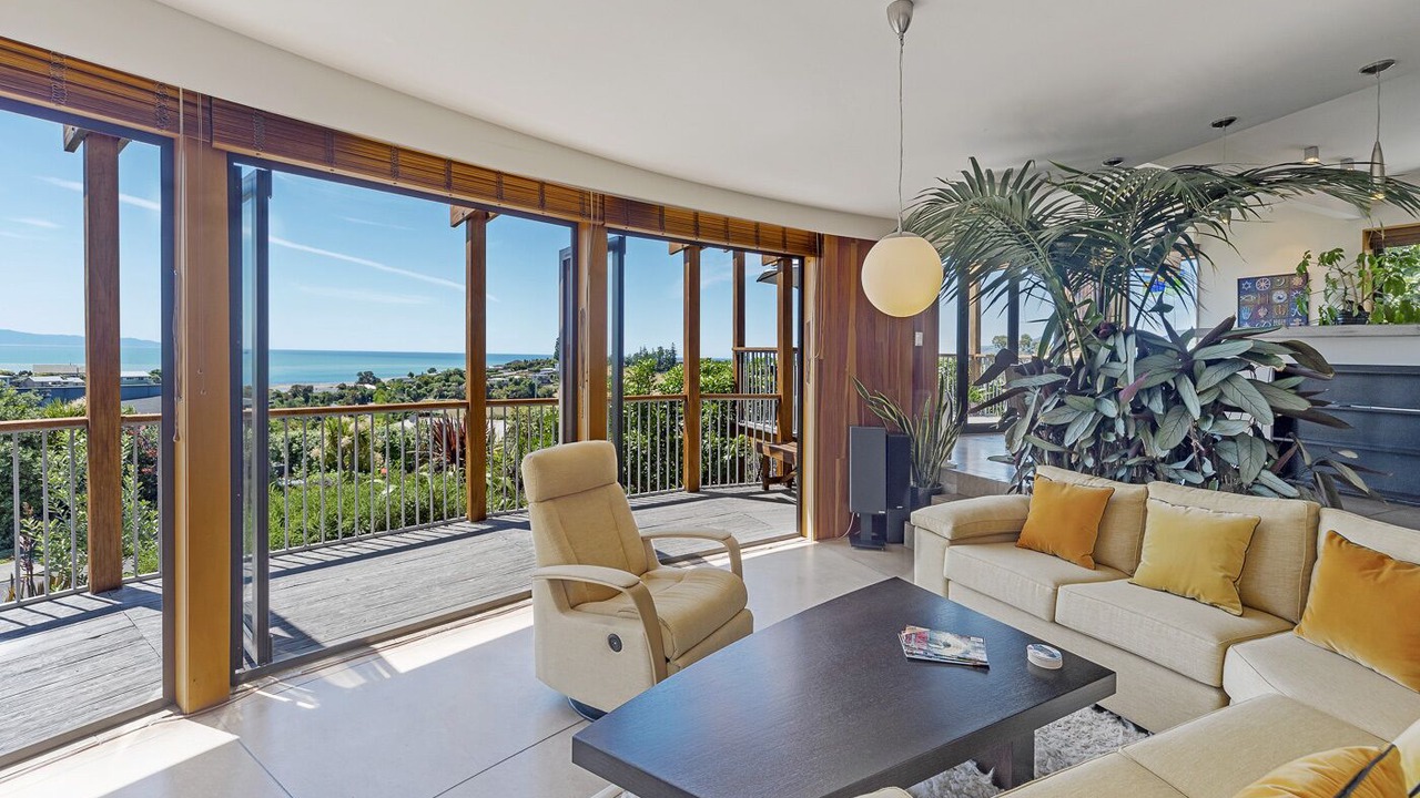 Photo of Livingroom in Britannia Heights