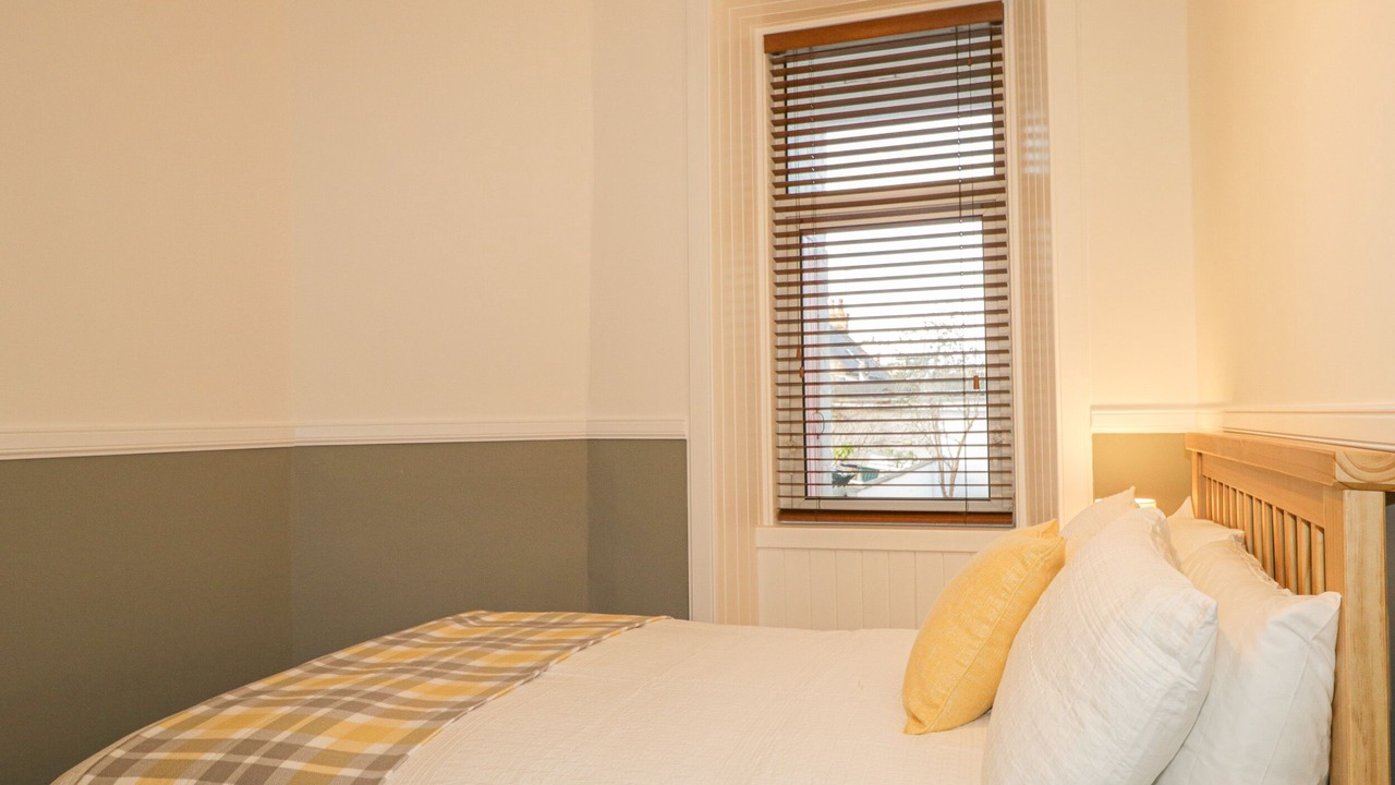 Photo of Bedroom in Elgin