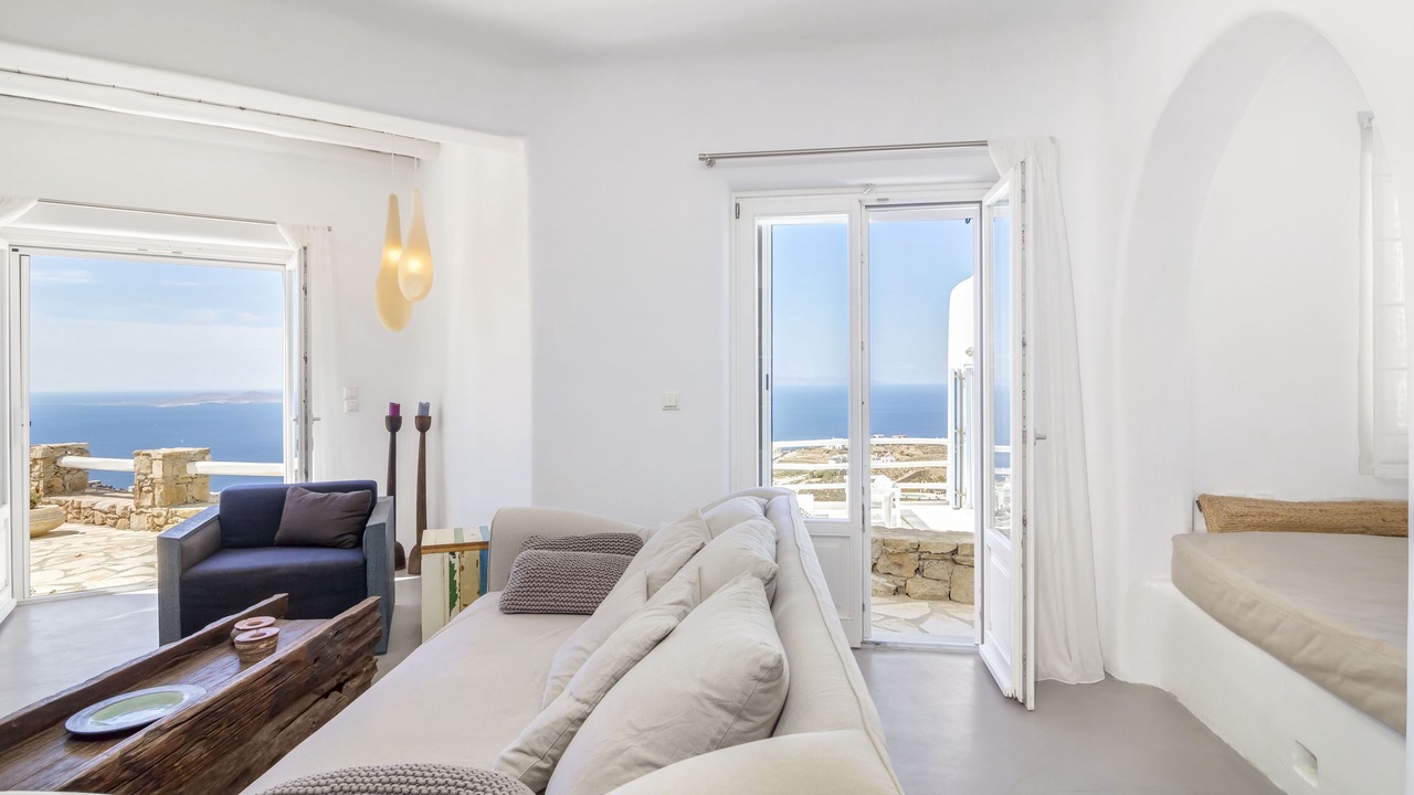 Photo of Livingroom in Faros Armenistis