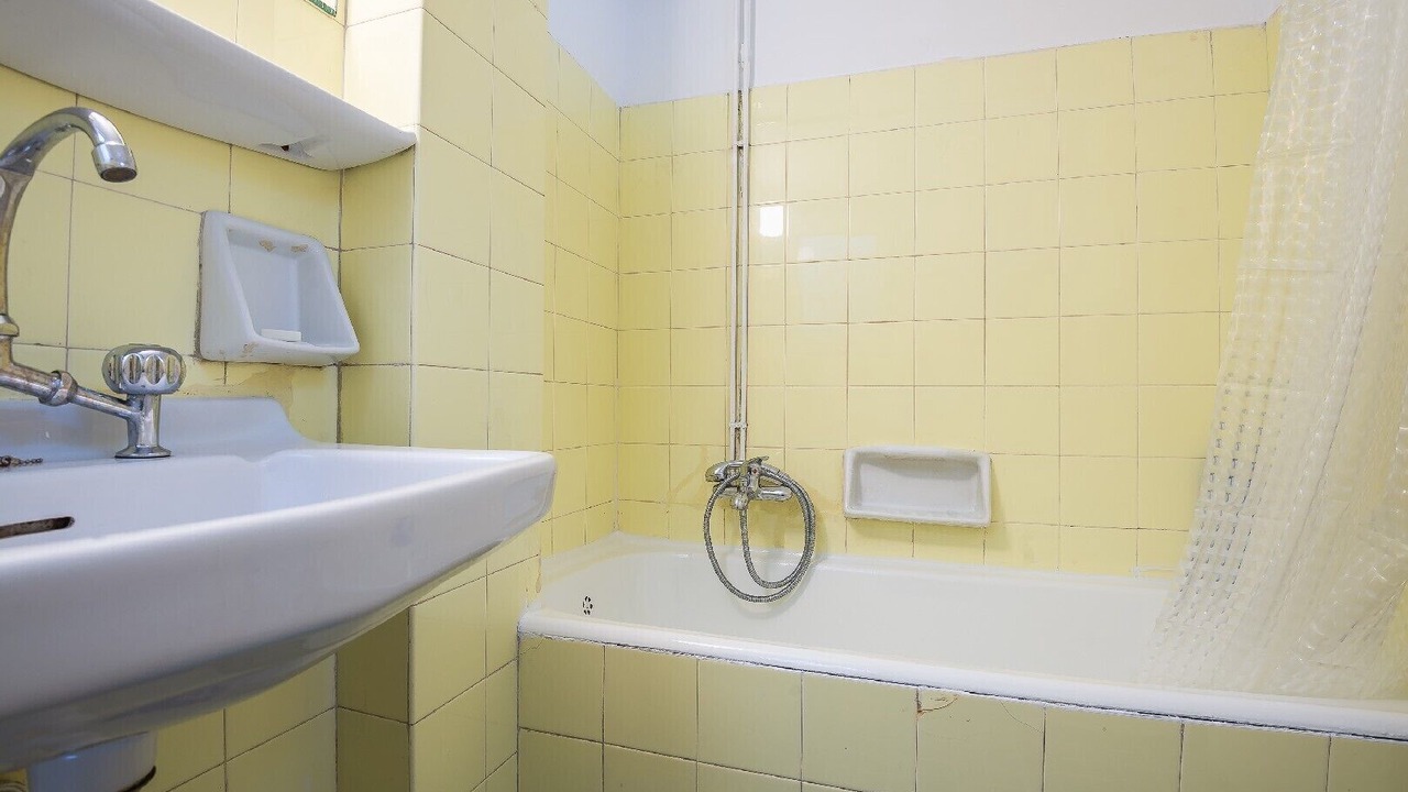 Photo of Bathroom in Kerameikos