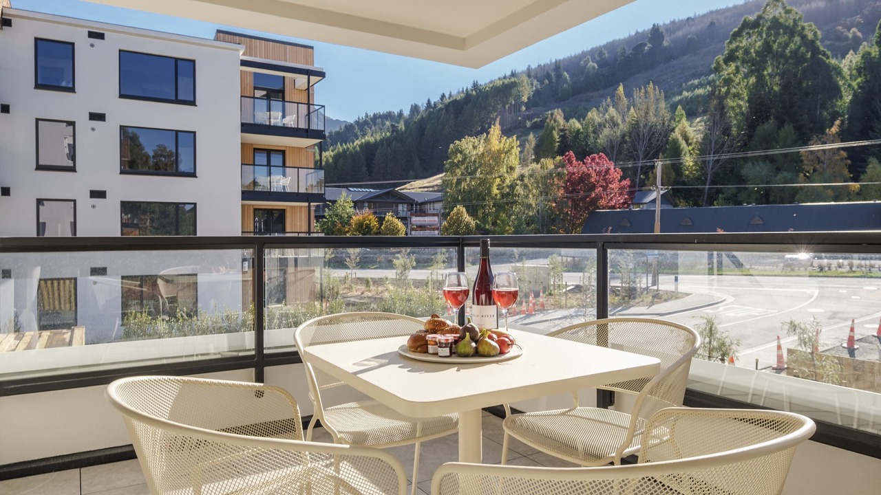 Photo of Patio Balcony in Arthur's Point