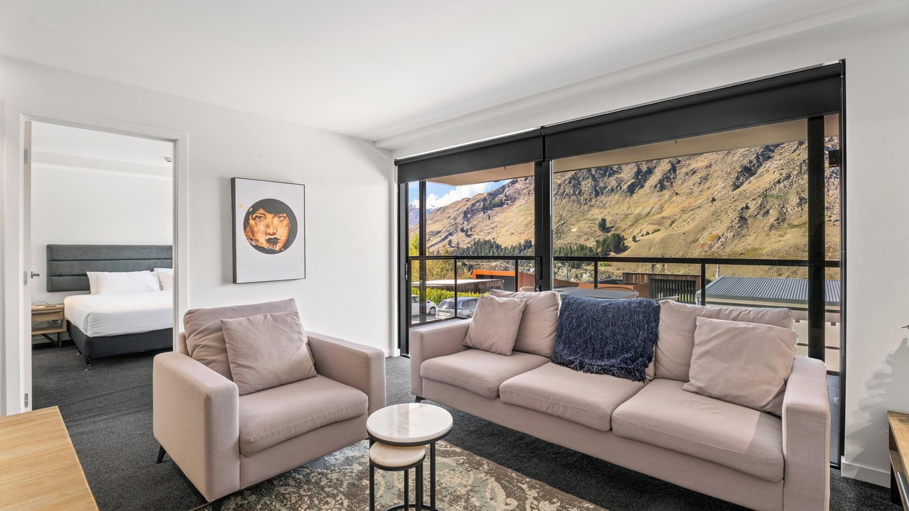 Photo of Livingroom in Arthur's Point
