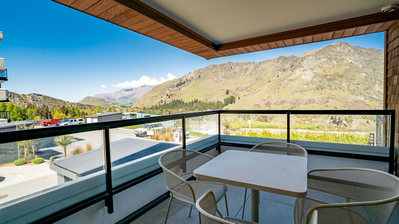 Photo of Patio Balcony in Arthur's Point