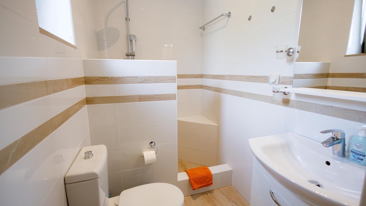 Photo of Bathroom in Lefktro