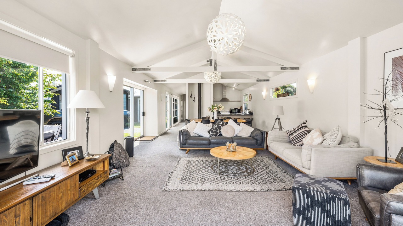 Photo of Livingroom in Waitahanui