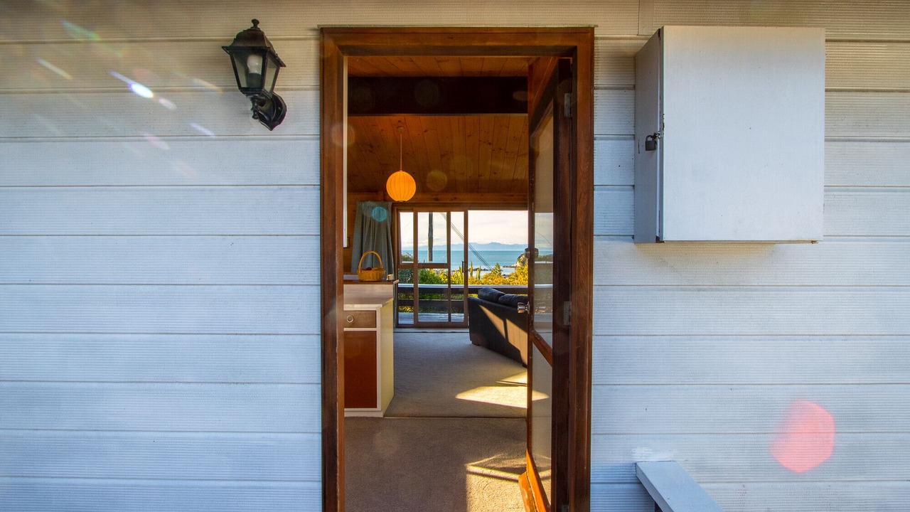 Photo of Patio Balcony in Ngaio Bay
