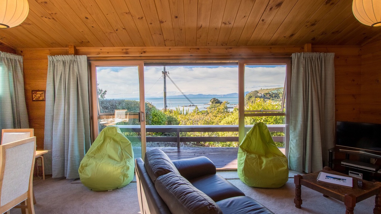 Photo of Livingroom in Ngaio Bay