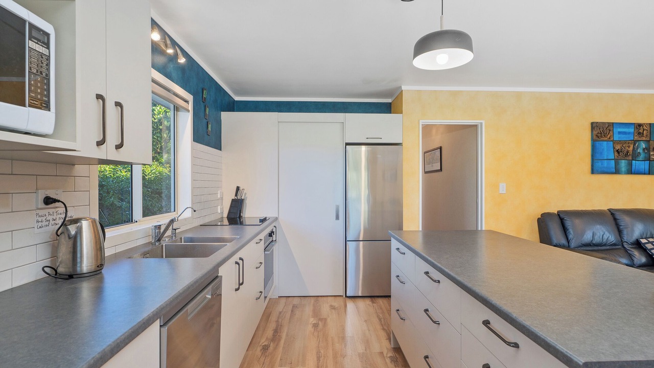 Photo of Kitchen in Cooks Beach